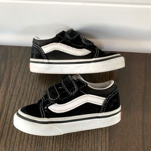 Boys velcro van shoes